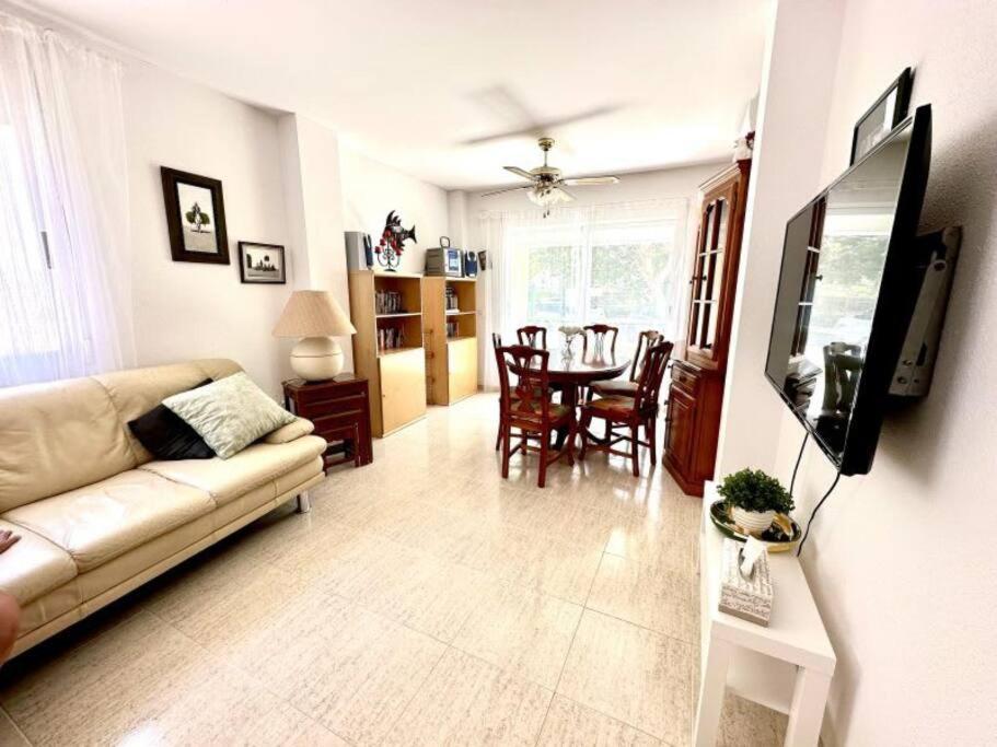 Three Bedroom Apartment, Prime Javea Location エクステリア 写真